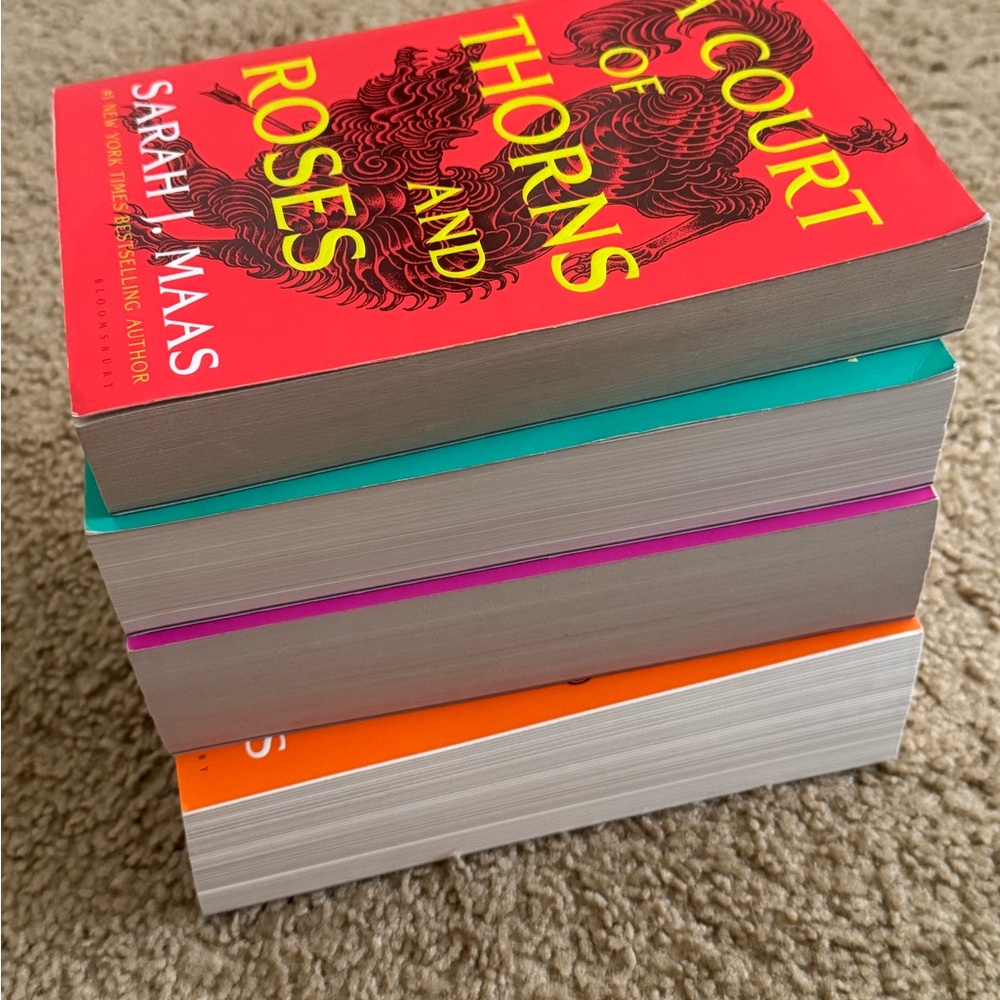 A Court of Thorns and Roses Series by Sarah J. Maas (Used) - Picture 4 of 4
